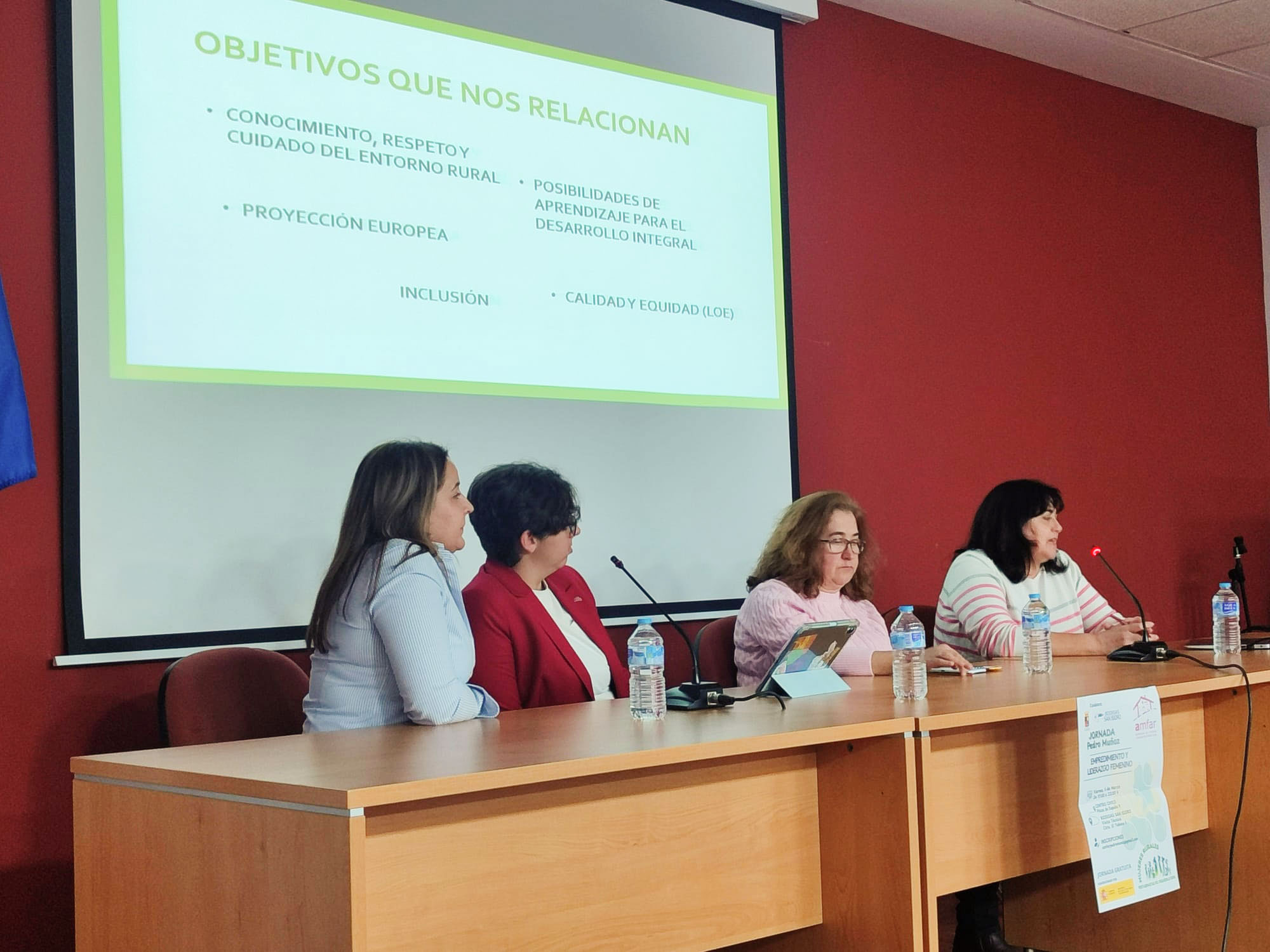 El CEIP María Luisa Cañas y el AMPA La Copa explicaron el programa Eramus Plus Nature4kids en las Jornadas de Emprendimiento de AMFAR JornadaDiadelaMujerAmfarylaCopa1