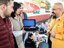 03-PrimerEncuentroErasmusNature4kidsLaCopa-Intercambioregalos-Turquia1