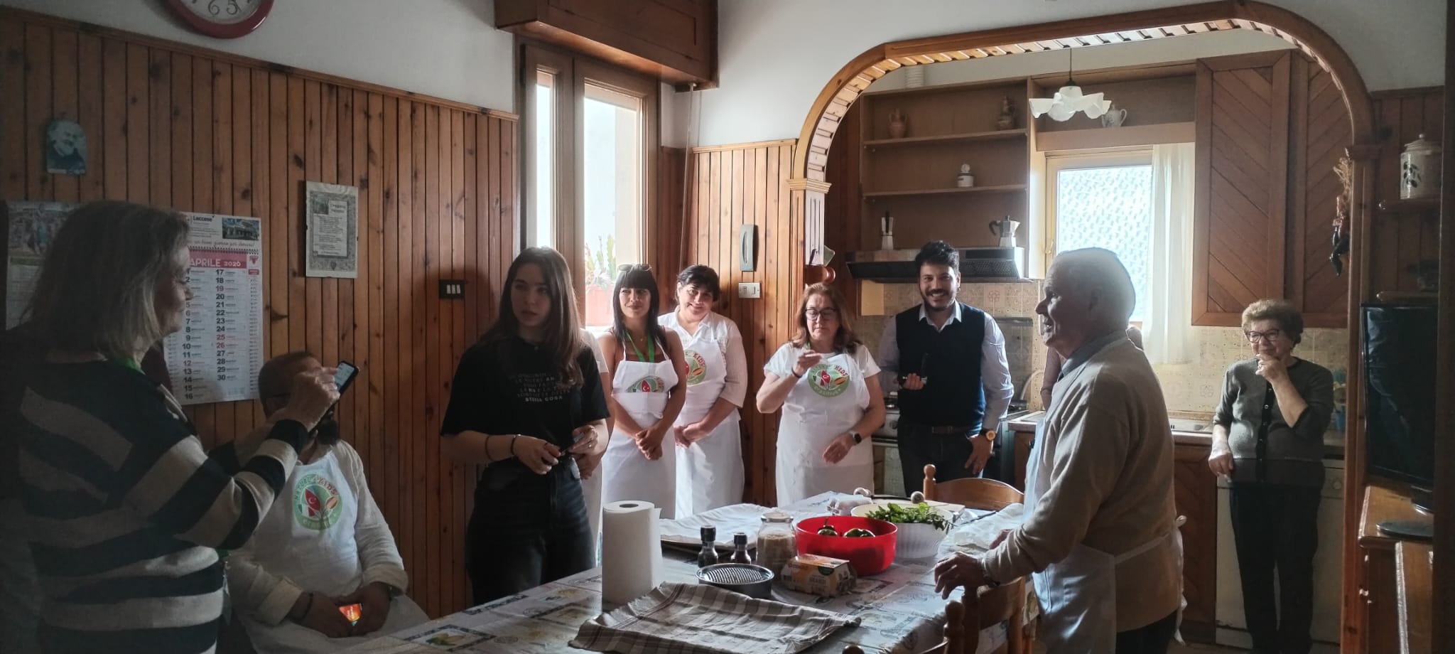 Talleres de cocina con un chef de prestigio internacional, equitación, recepción oficial en el Ayuntamiento, visita turística, trabajos con los niños... ViajeaItalia FotodeFamilia Abril2026 26